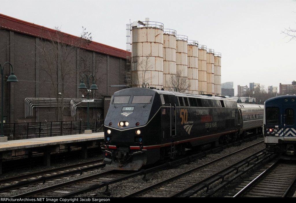 Amtrak 290